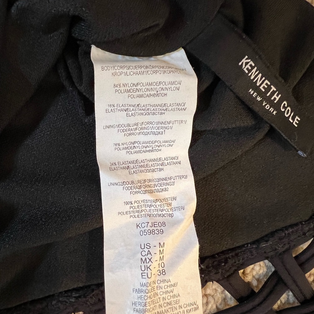 Black one piece bathing suit - Picture 5 of 5